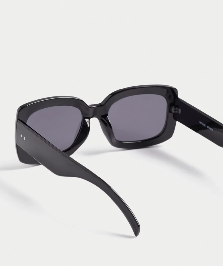 Sportsgirl Women's Black Minnie Sunglasses - Stylish & Trendy Eyewear