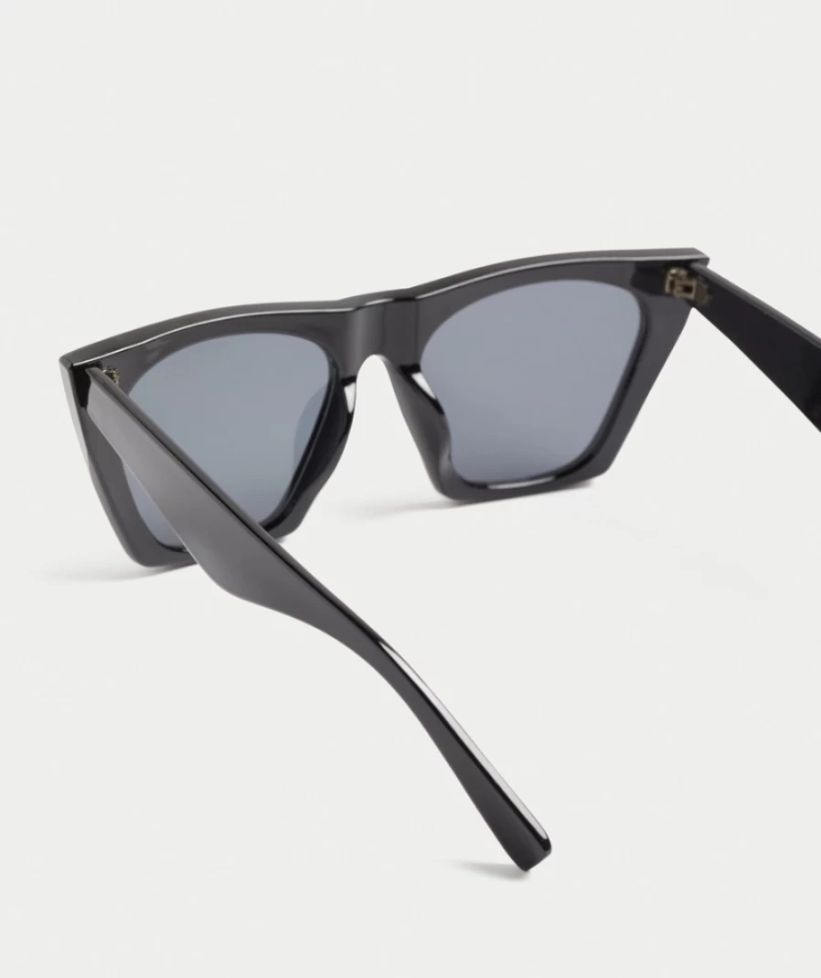 Sportsgirl Women's Black Tully Sunglasses - Stylish & Trendy Shades